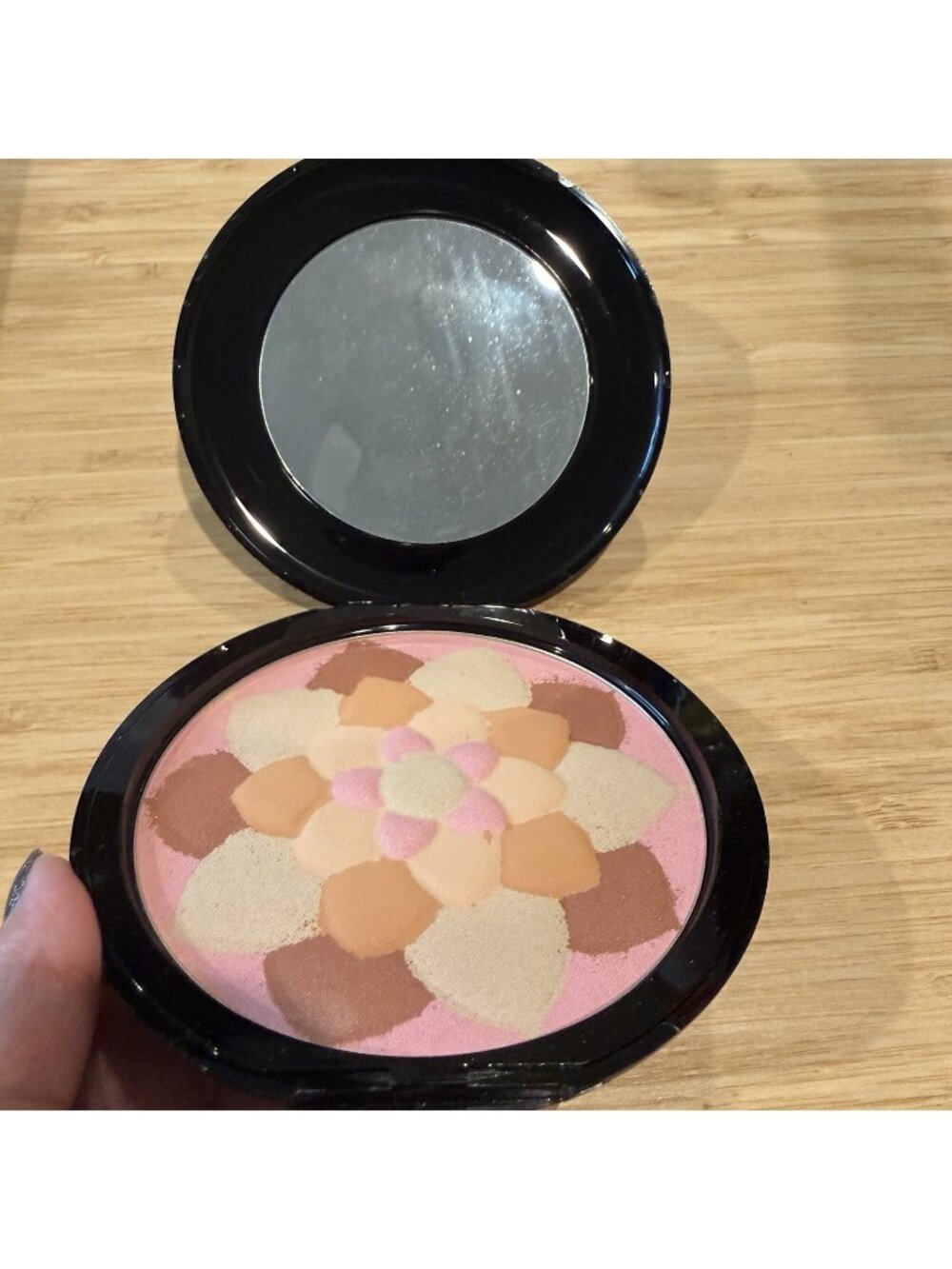 Signature Club A Fresh Cut Flowers Brightening Powder Makeup New Without Box